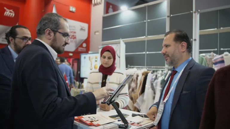 القطاع الصناعي السوري شهد عودة تدريجية للنشاط بدخول أكثر من 1300 مصنع مرحلة الإنتاج في ظل التوجهات الاقتصادية الجديدة (ترادينيوم)